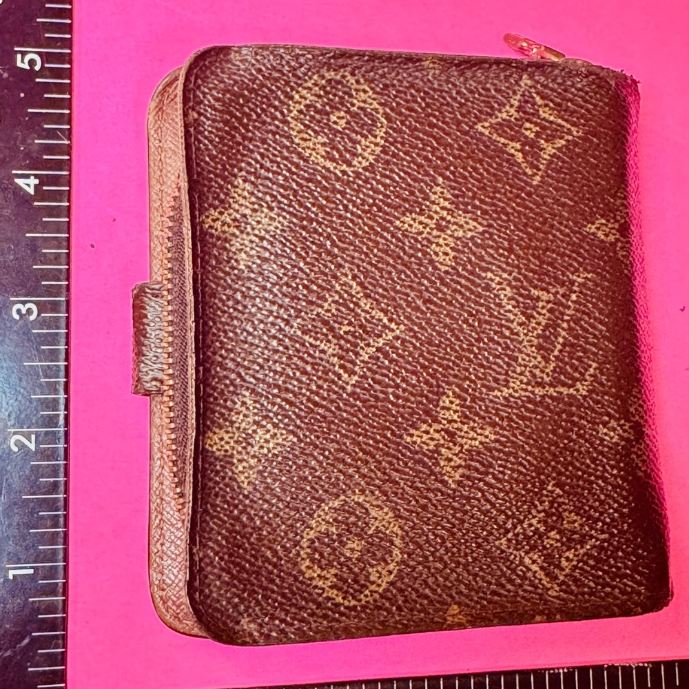 Louis Vuitton Classic Brown Monogram Wallet compact 4x4 organizer - Picture 13 of 14
